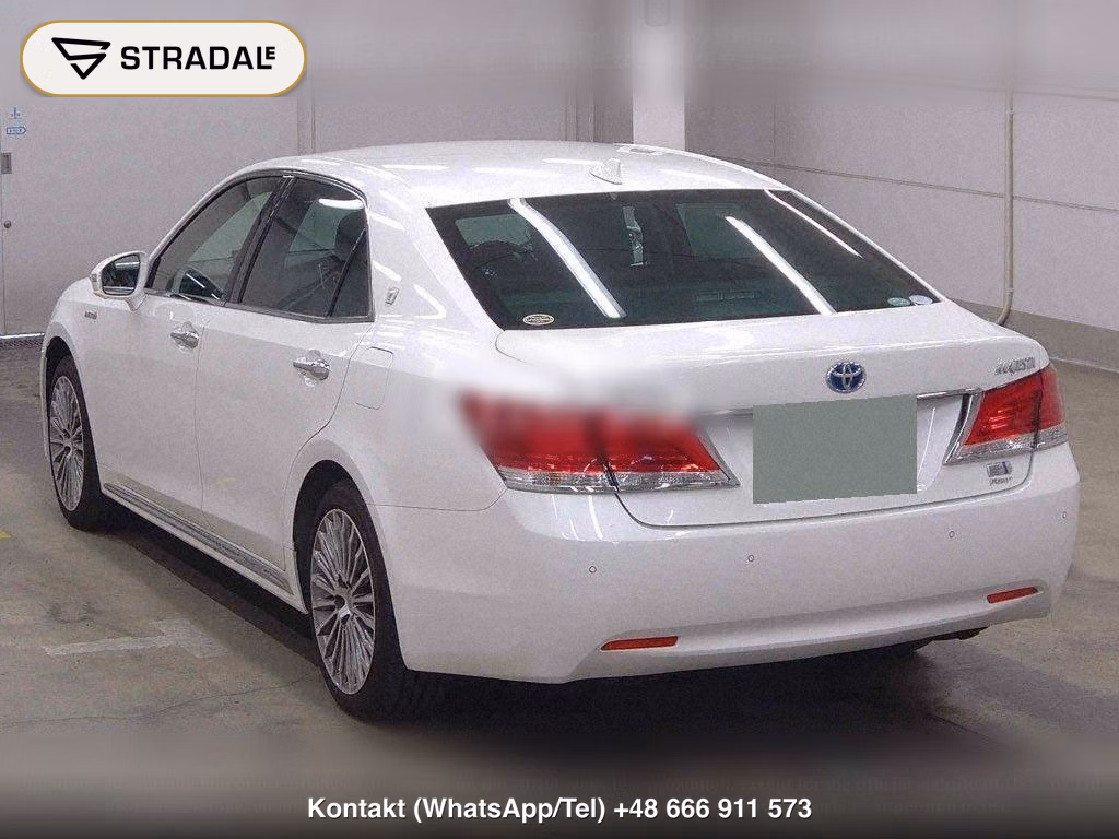 TOYOTA CROWN MAJESTA 4D 4WD FOUR, miniaturka 3
