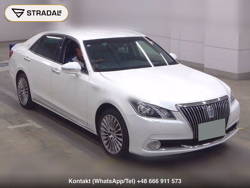 TOYOTA CROWN MAJESTA 4D 4WD FOUR 2016, aukcja z Japonii, zdjęcie 1