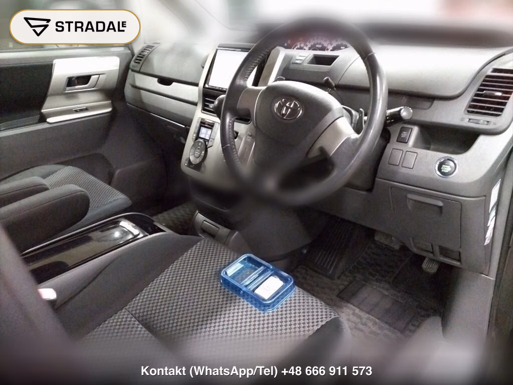 TOYOTA NOAH 4WD SI, miniaturka 4