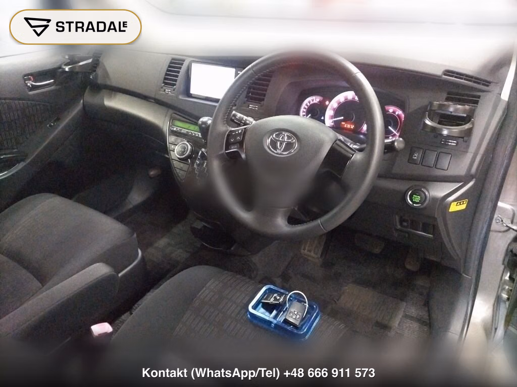 TOYOTA ISIS 4WD PLATANA V SELECTION, miniaturka 4