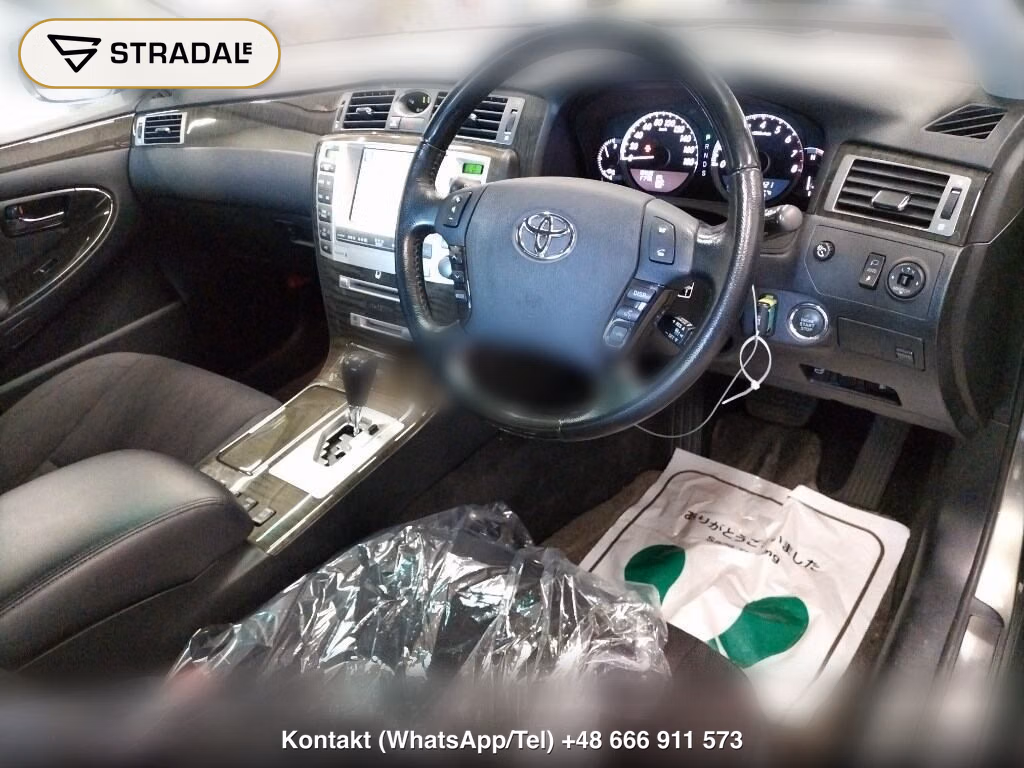 TOYOTA CROWN MAJESTA 4D 4WD C TYPE I-FOUR, miniaturka 4
