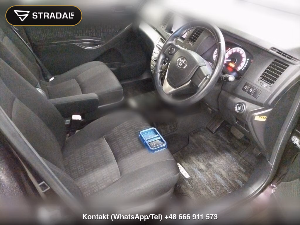 TOYOTA ISIS 4WD PLATANA V SELECTION, miniaturka 4