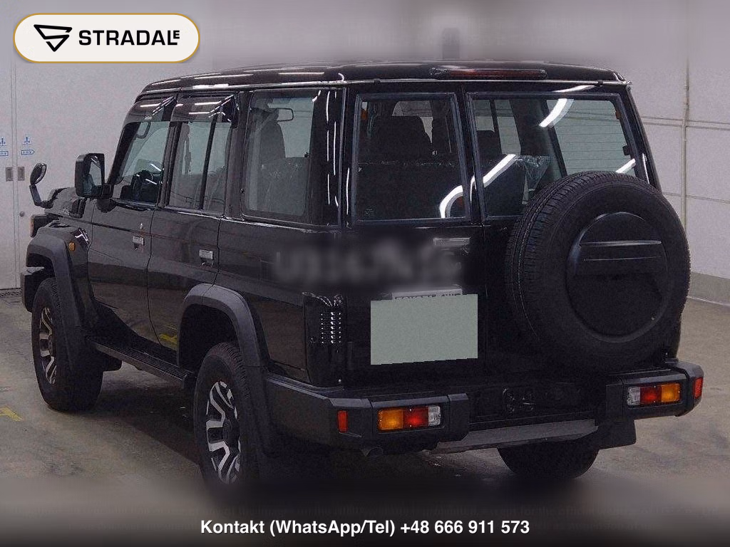 TOYOTA LAND CRUISER 70 5D 4WD AX, miniaturka 3