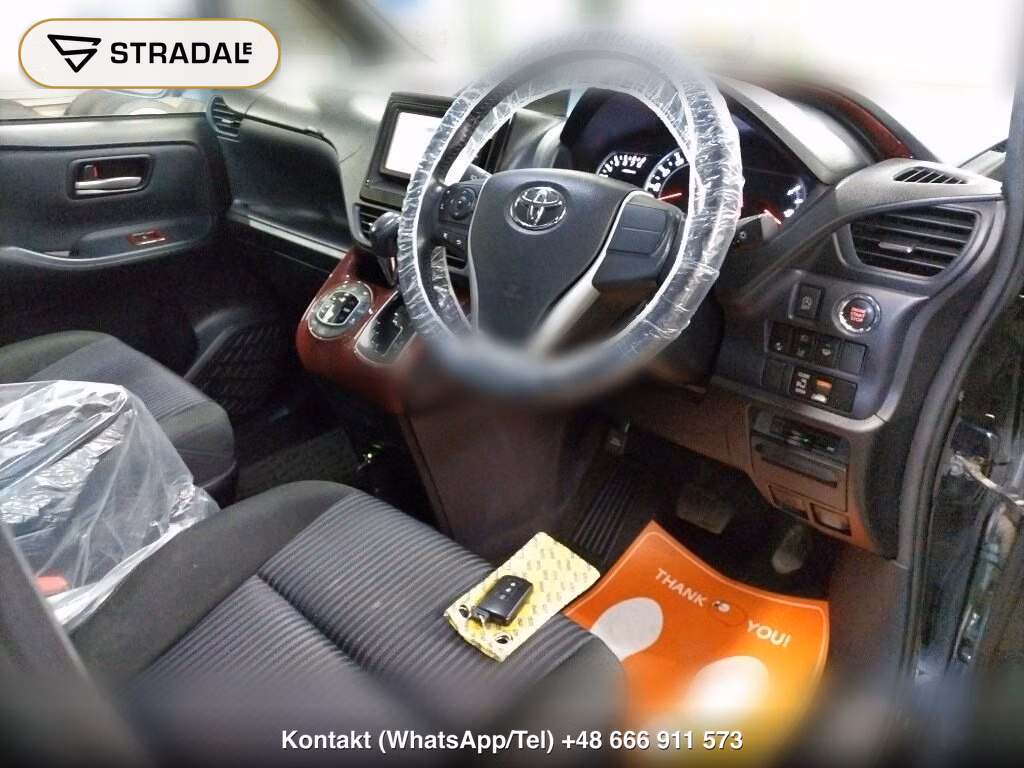TOYOTA NOAH 4WD SI, miniaturka 4