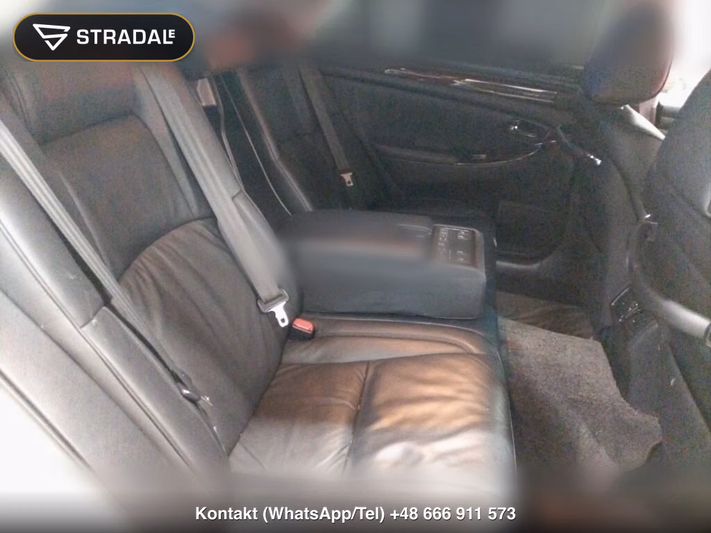 TOYOTA CROWN MAJESTA 4D 4WD, miniaturka 7