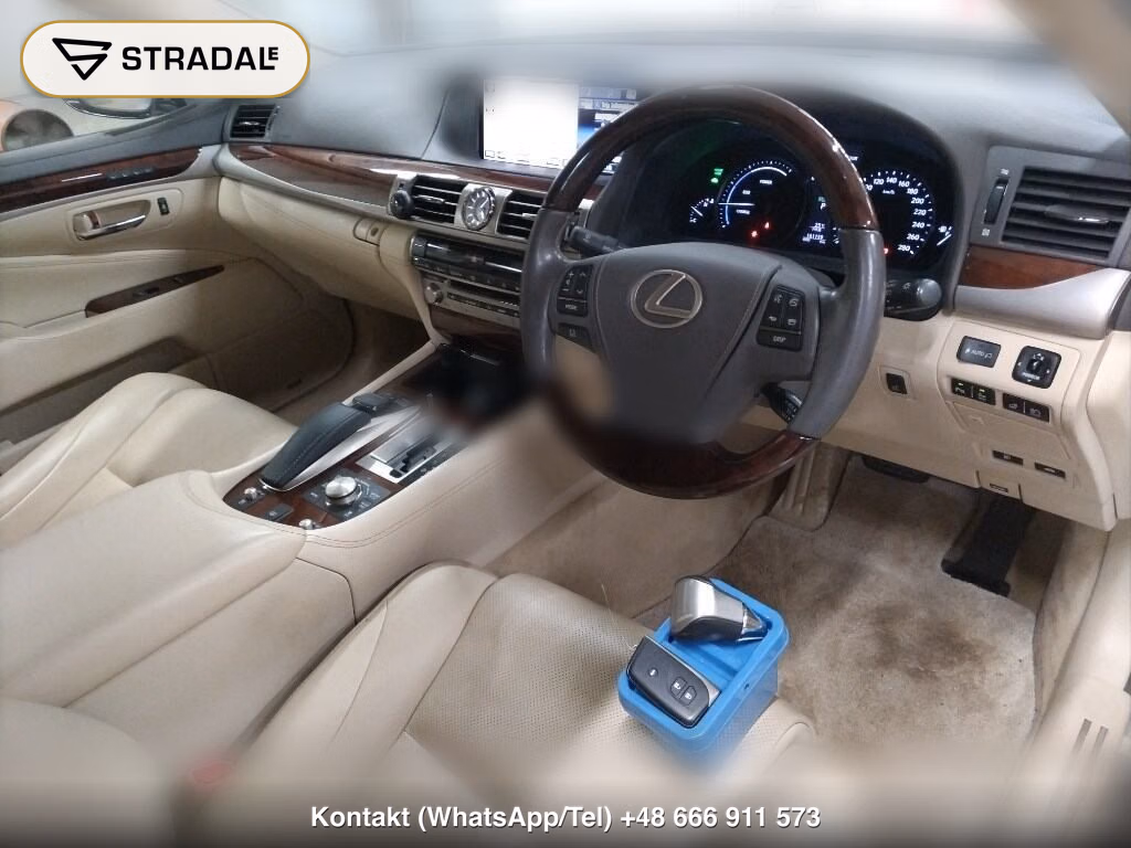LEXUS LS 4WD LS600H VERSION C I PACKAGE, miniaturka 4