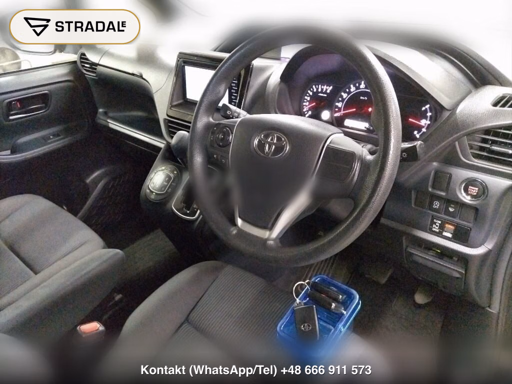 TOYOTA NOAH 4WD X, miniaturka 4