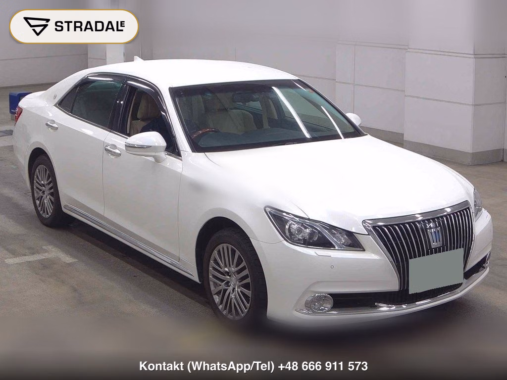 TOYOTA CROWN MAJESTA 4D 4WD FOUR 2016, aukcja z Japonii, zdjęcie 1