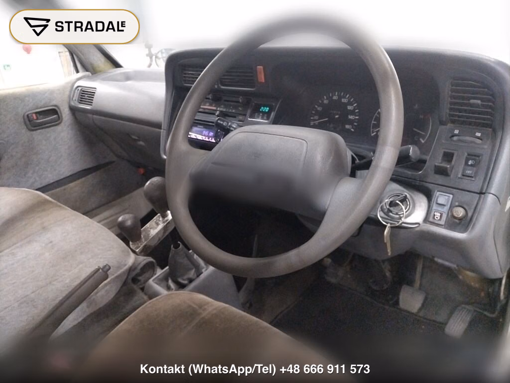 TOYOTA HIACE VAN 4D 4WD, miniaturka 4