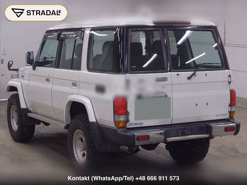 TOYOTA LAND CRUISER 70 5D 4WD ZX, miniaturka 3