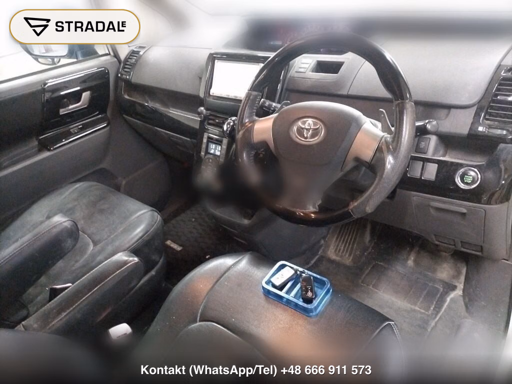TOYOTA NOAH 4WD SI, miniaturka 4