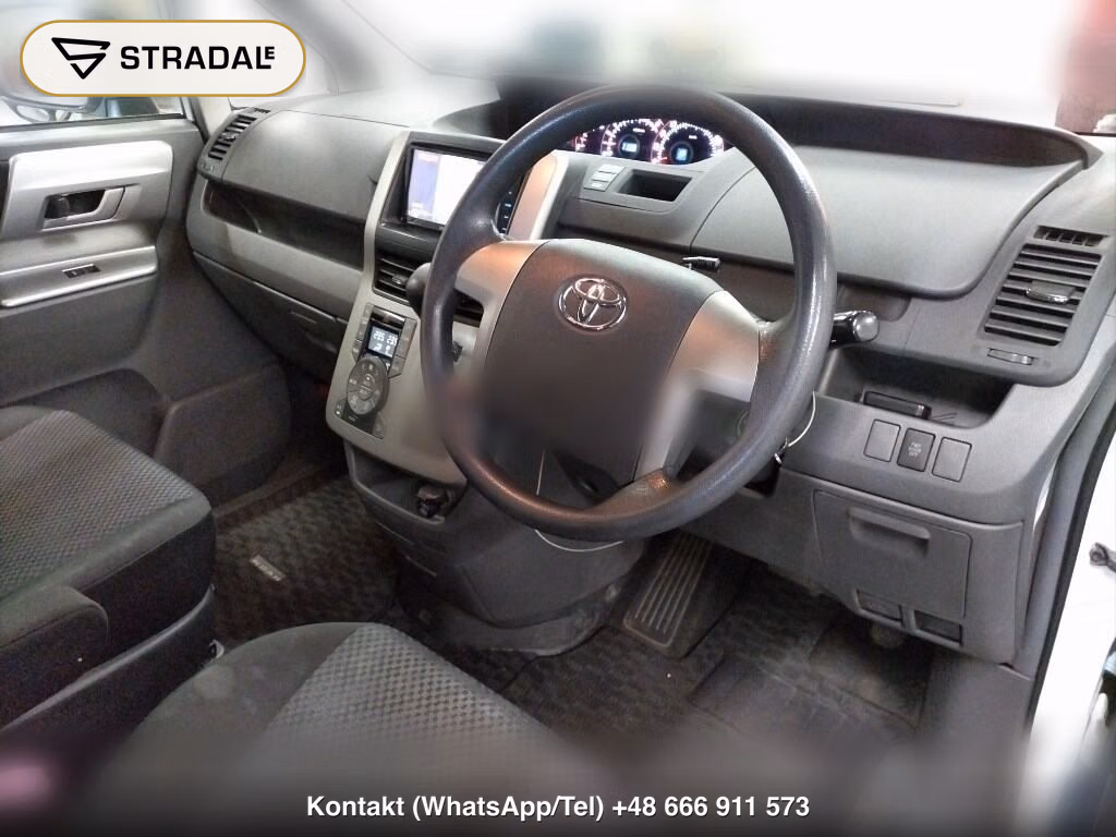 TOYOTA NOAH 4WD S, miniaturka 4