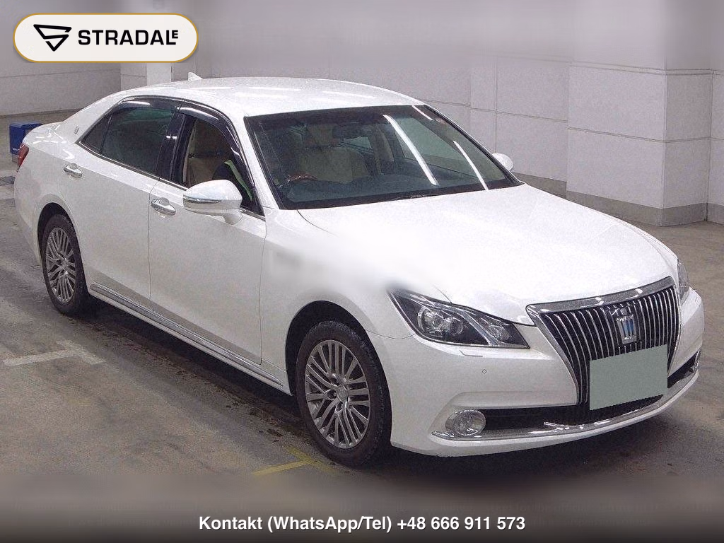 TOYOTA CROWN MAJESTA 4D 4WD FOUR, miniaturka 2