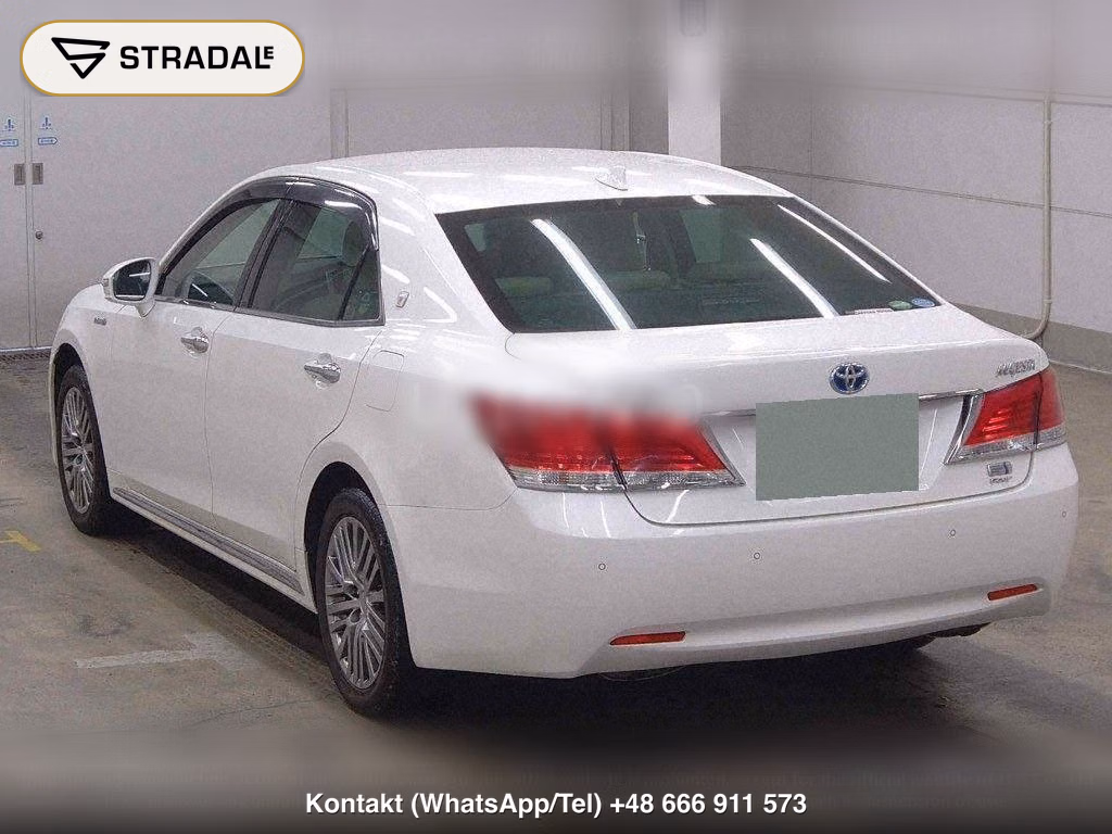 TOYOTA CROWN MAJESTA 4D 4WD FOUR, miniaturka 3