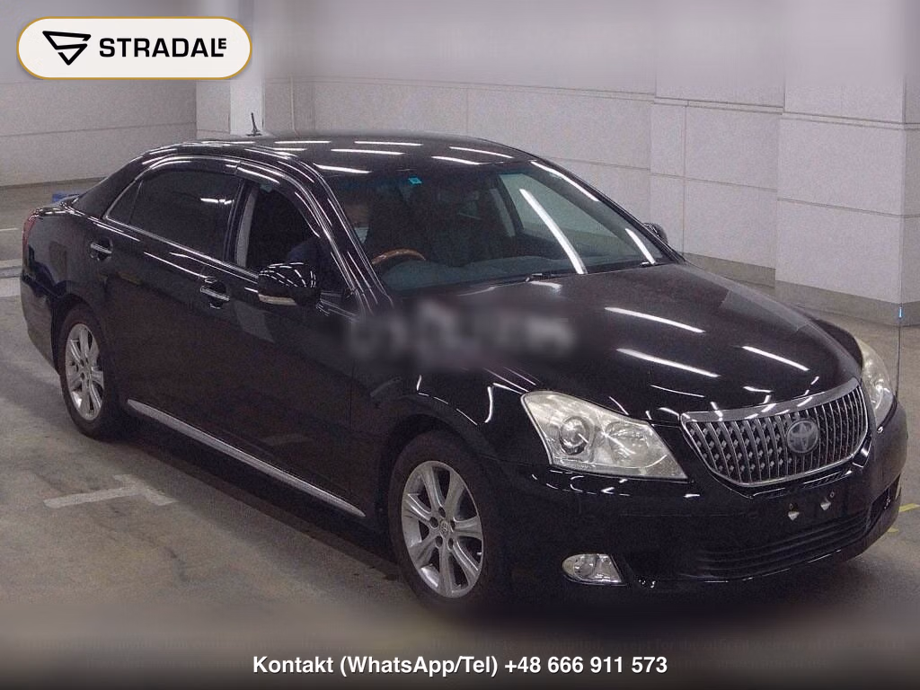 TOYOTA CROWN MAJESTA 4D 4WD I-FOUR, miniaturka 2