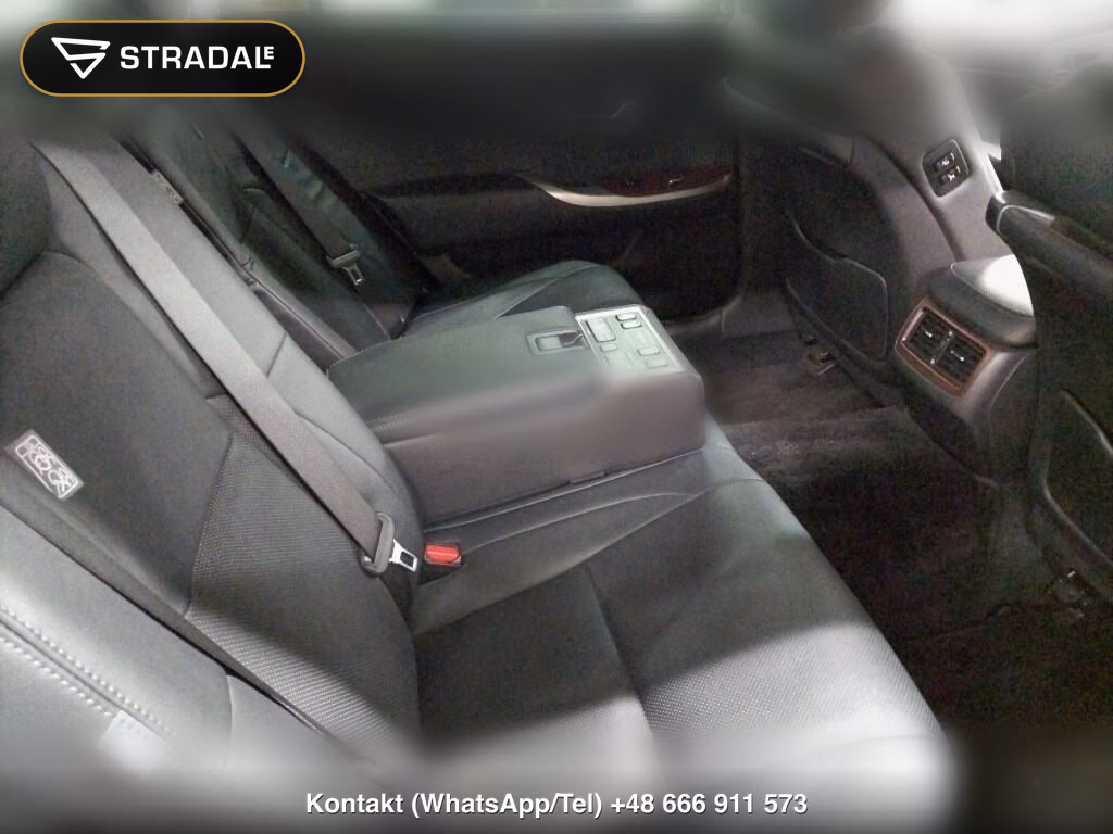 TOYOTA CROWN MAJESTA 4D 4WD I-FOUR, miniaturka 7