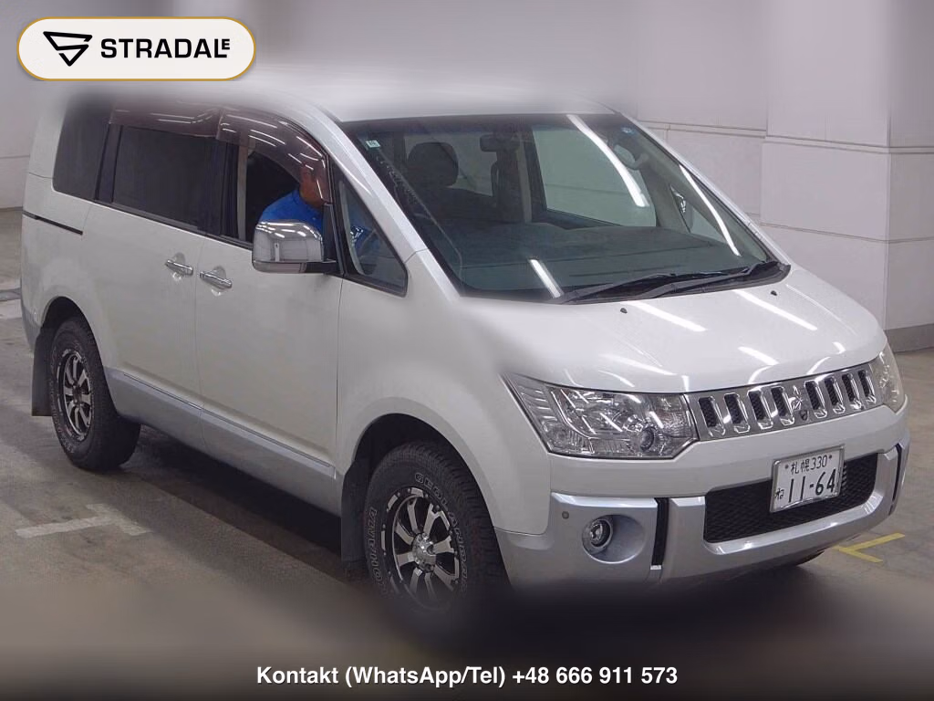 MITSUBISHI DELICA D:5 4WD G PREMIUM 2011, aukcja z Japonii, zdjęcie 1