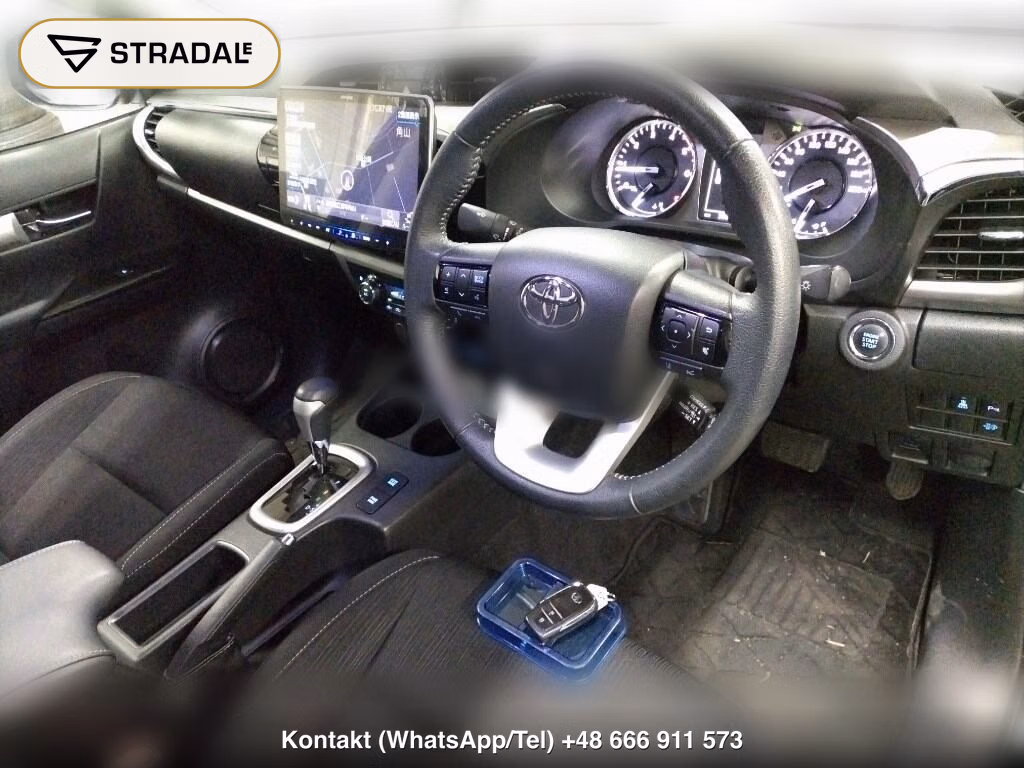 TOYOTA HILUX 4D 4WD Z, miniaturka 3
