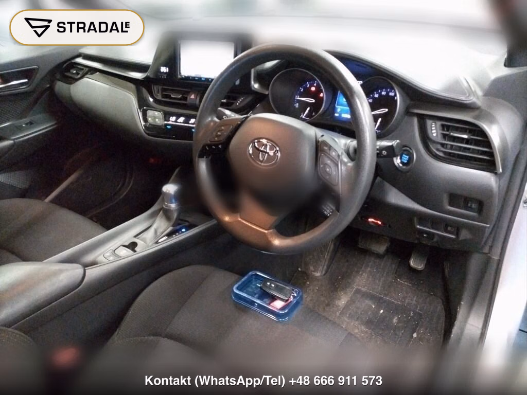 TOYOTA C-HR 4WD, miniaturka 4
