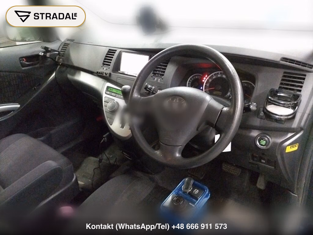 TOYOTA ISIS 4WD PLATANA, miniaturka 4