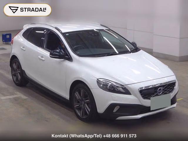 VOLVO V40 4WD CROSS COUNTRY T5 AWD SE 2016, samochód z aukcji Japonii