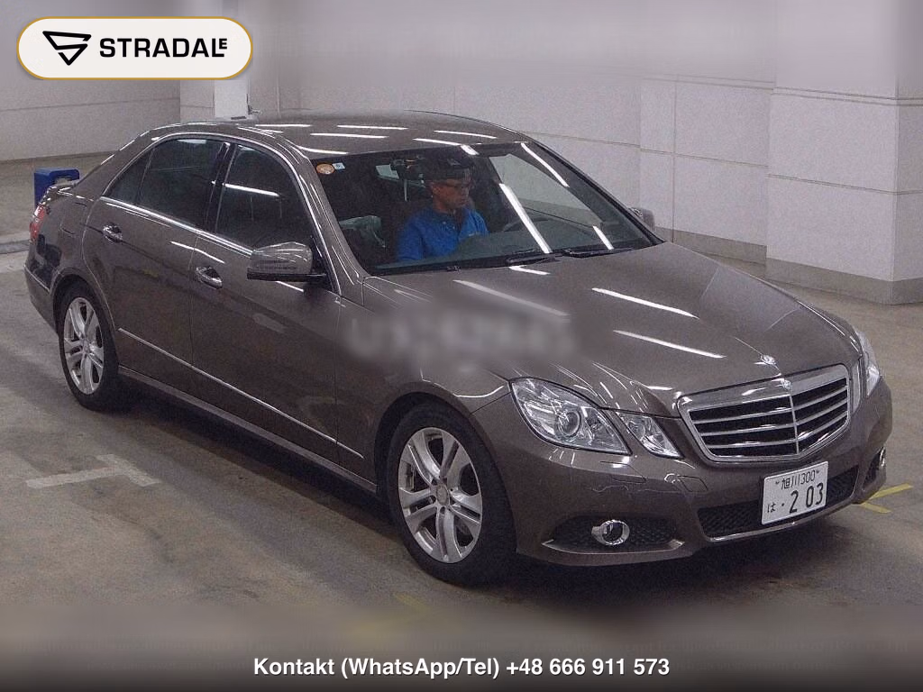 MERCEDES BENZ E-CLASS 4D 4WD E350 4MATIC AVANTGARDE, miniaturka 2