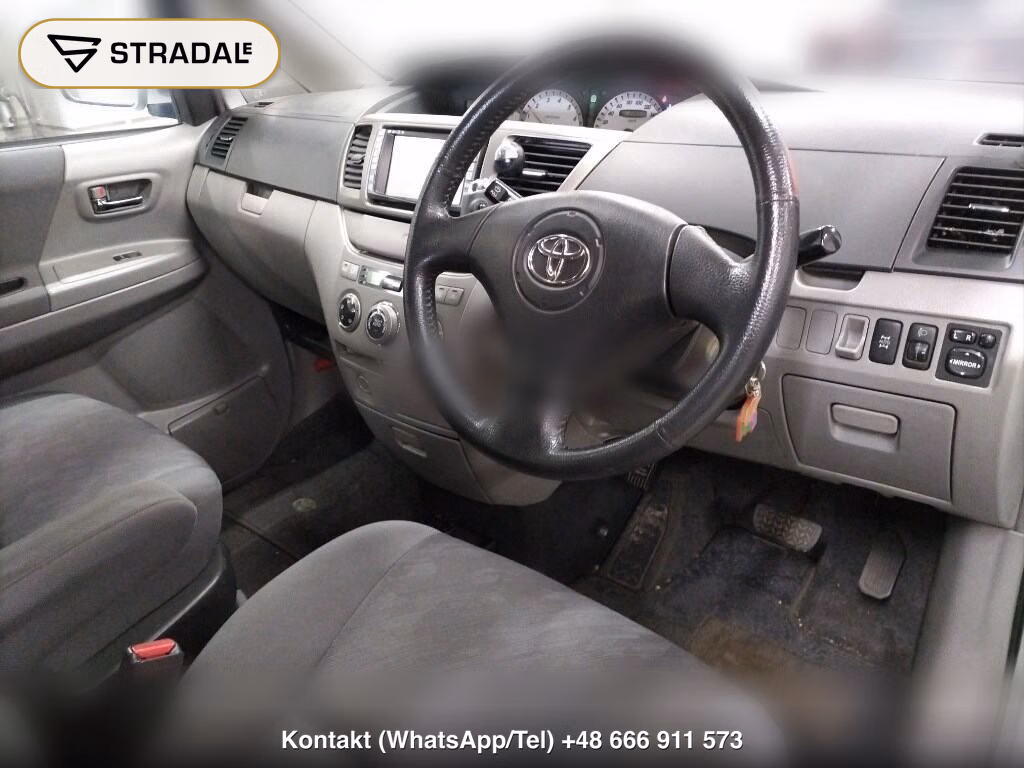 TOYOTA NOAH 4WD, miniaturka 4