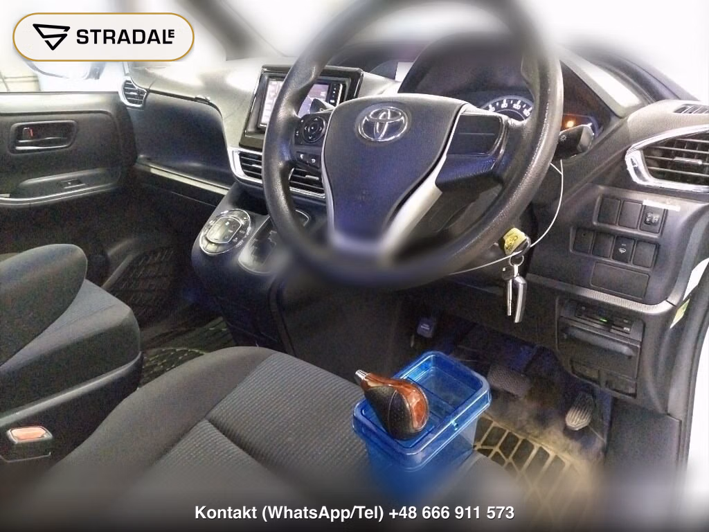 TOYOTA NOAH 4WD X V PACKAGE, miniaturka 4