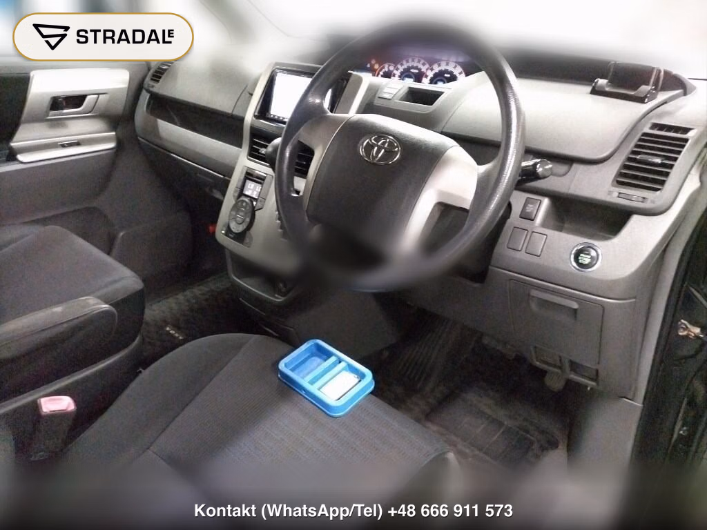 TOYOTA VOXY 4WD Z, miniaturka 4