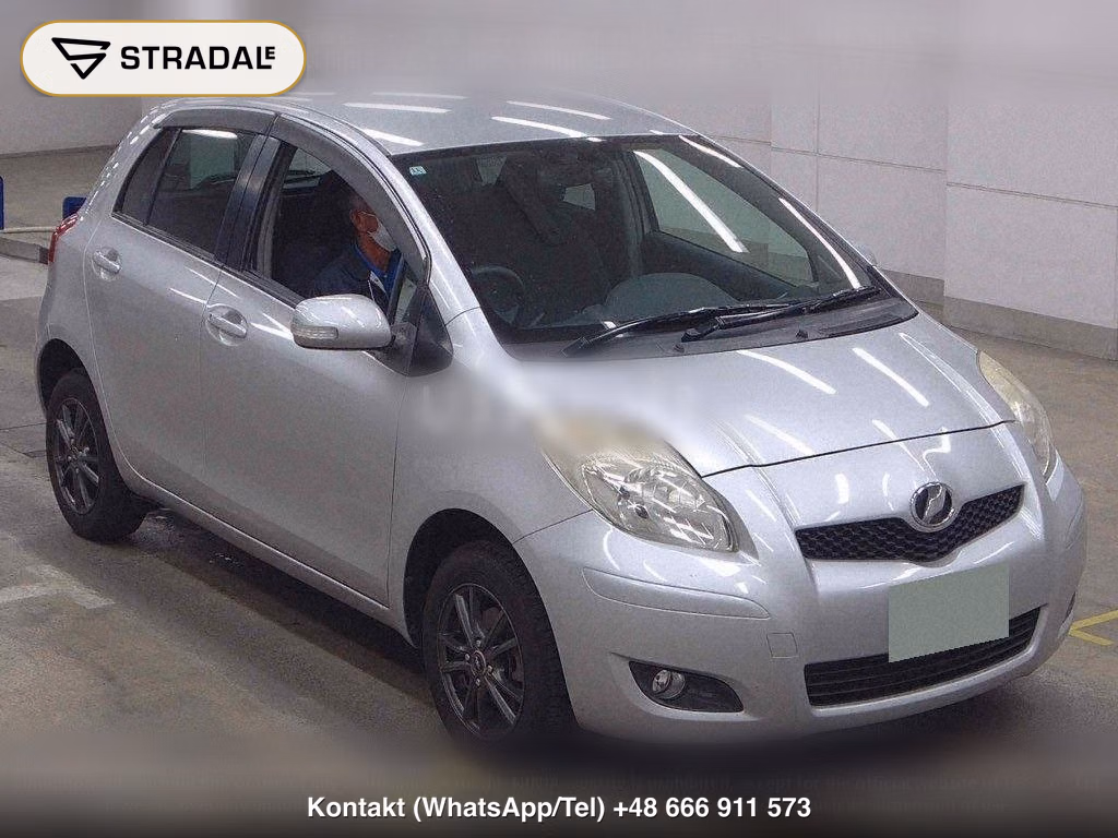 TOYOTA VITZ 5D 4WD F, miniaturka 2