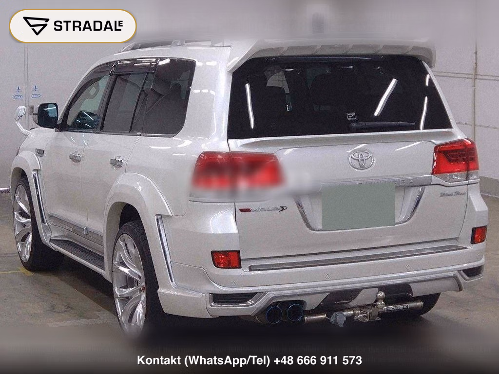 TOYOTA LAND CRUISER 4WD AX, miniaturka 3