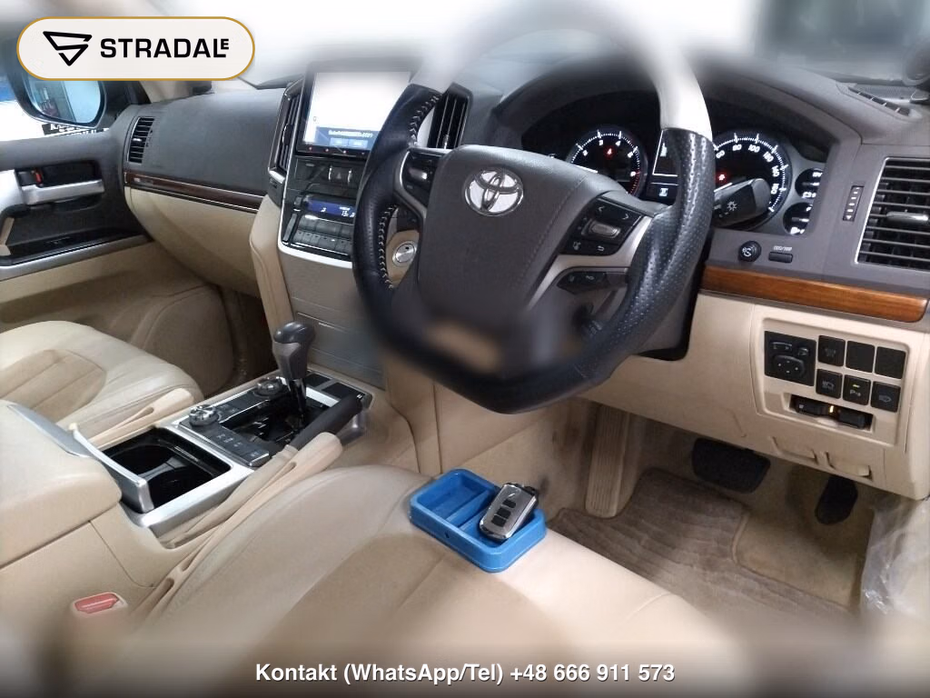 TOYOTA LAND CRUISER 4WD AX, miniaturka 4