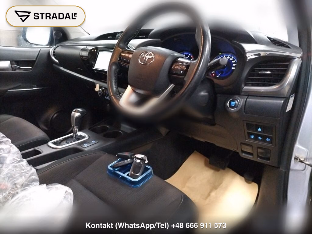 TOYOTA HILUX 4D 4WD Z, miniaturka 4