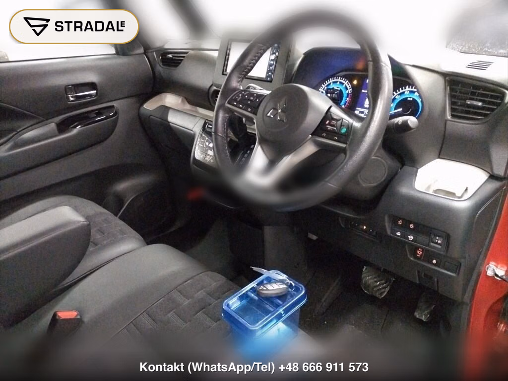 MITSUBISHI DELICA MINI 4WD T PREMIUM, miniaturka 4