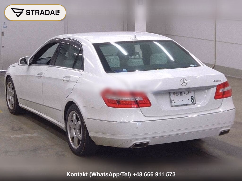 MERCEDES BENZ E-CLASS 4D 4WD E300 4MATIC BLUEEFFICIENCY AVANTGARDE, miniaturka 3