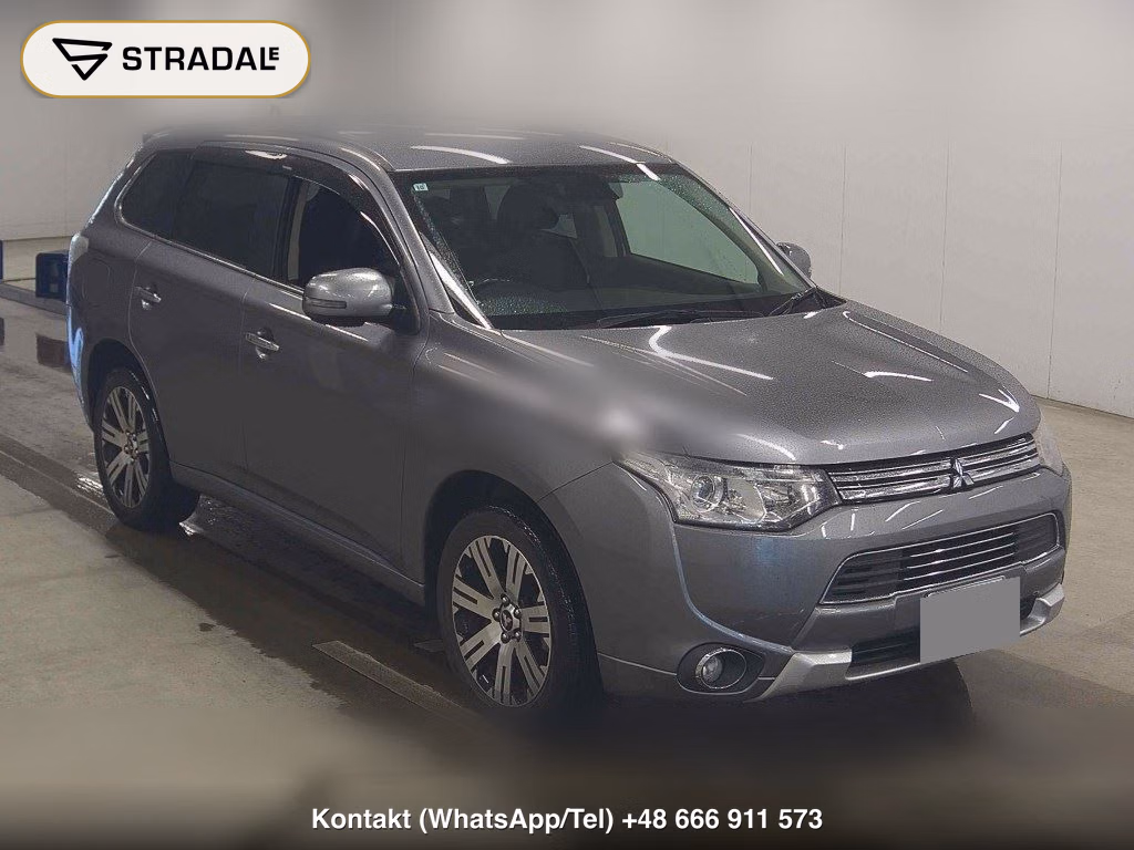 MITSUBISHI OUTLANDER PHEV 4WD G NAVI PACKAGE 2015, aukcja z Japonii, zdjęcie 1