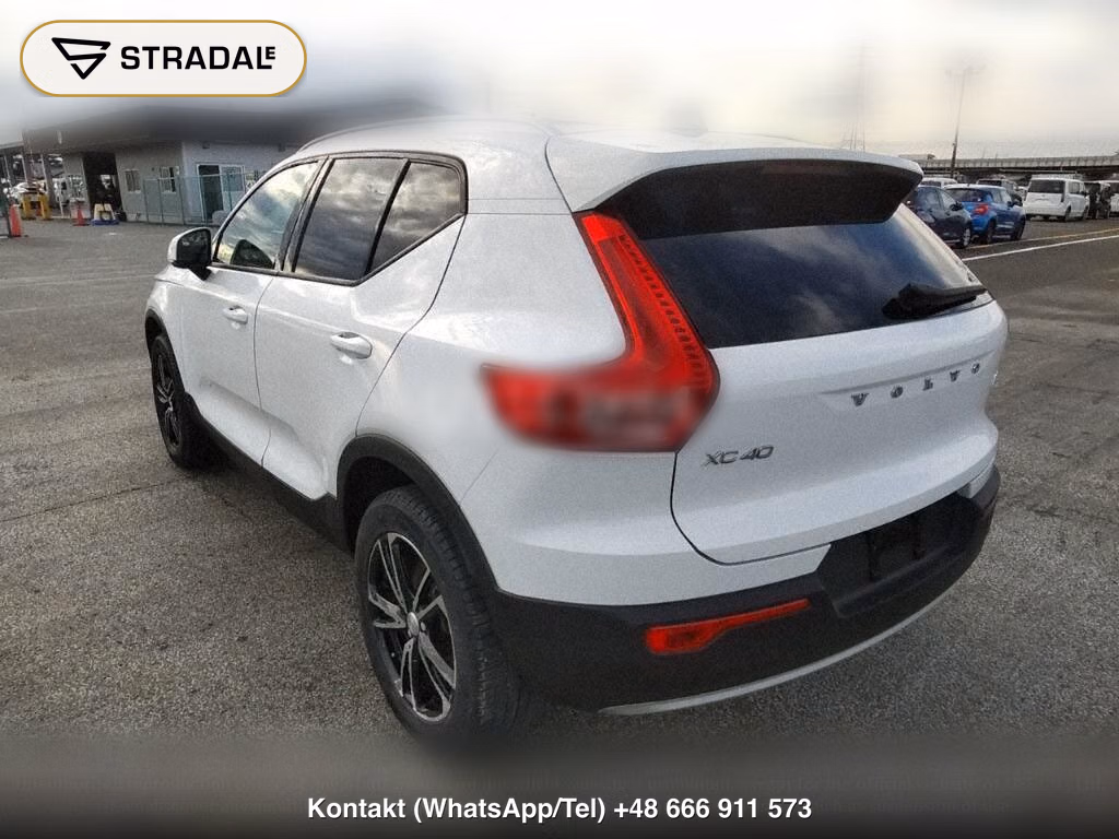 VOLVO XC40 4WD T4 AWD MOMENTUM, miniaturka 3