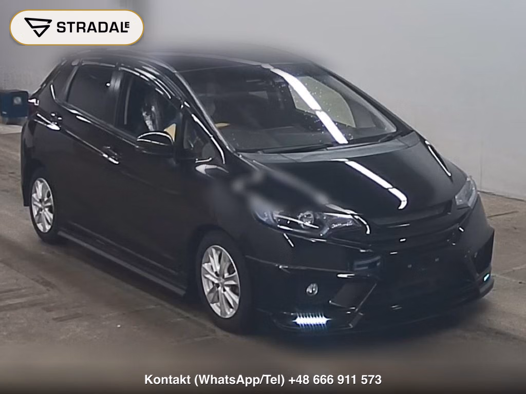 HONDA FIT HYBRID F PACKAGE 2017, aukcja z Japonii, zdjęcie 1