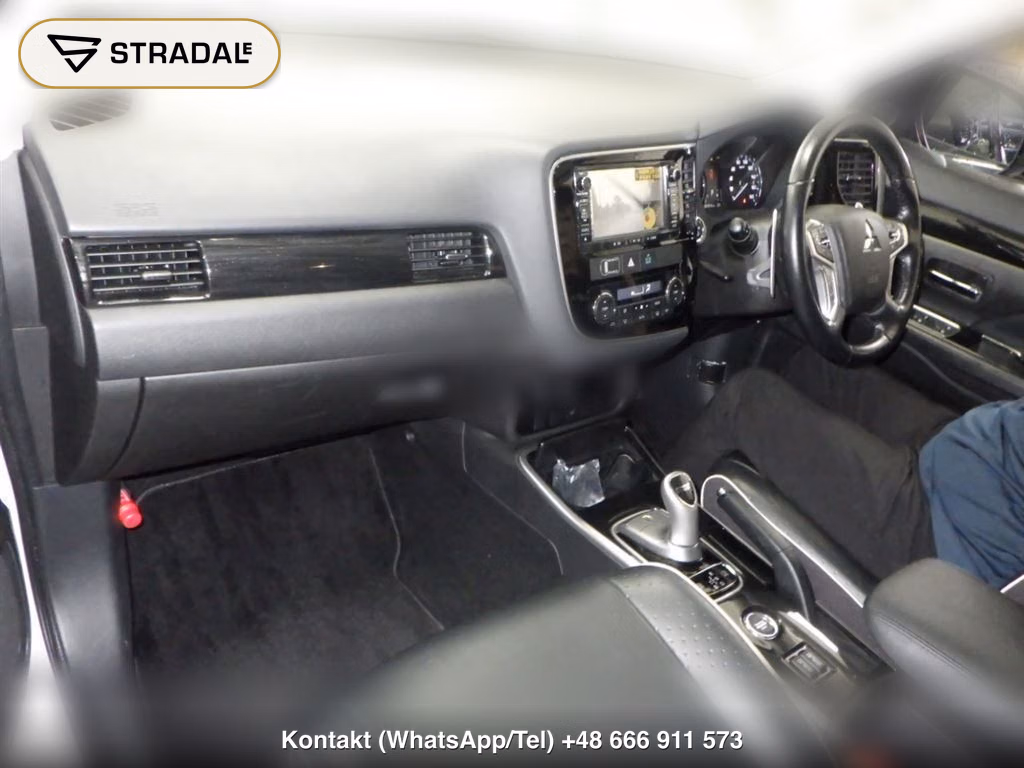 MITSUBISHI OUTLANDER PHEV 4WD G NAVI PACKAGE, miniaturka 4