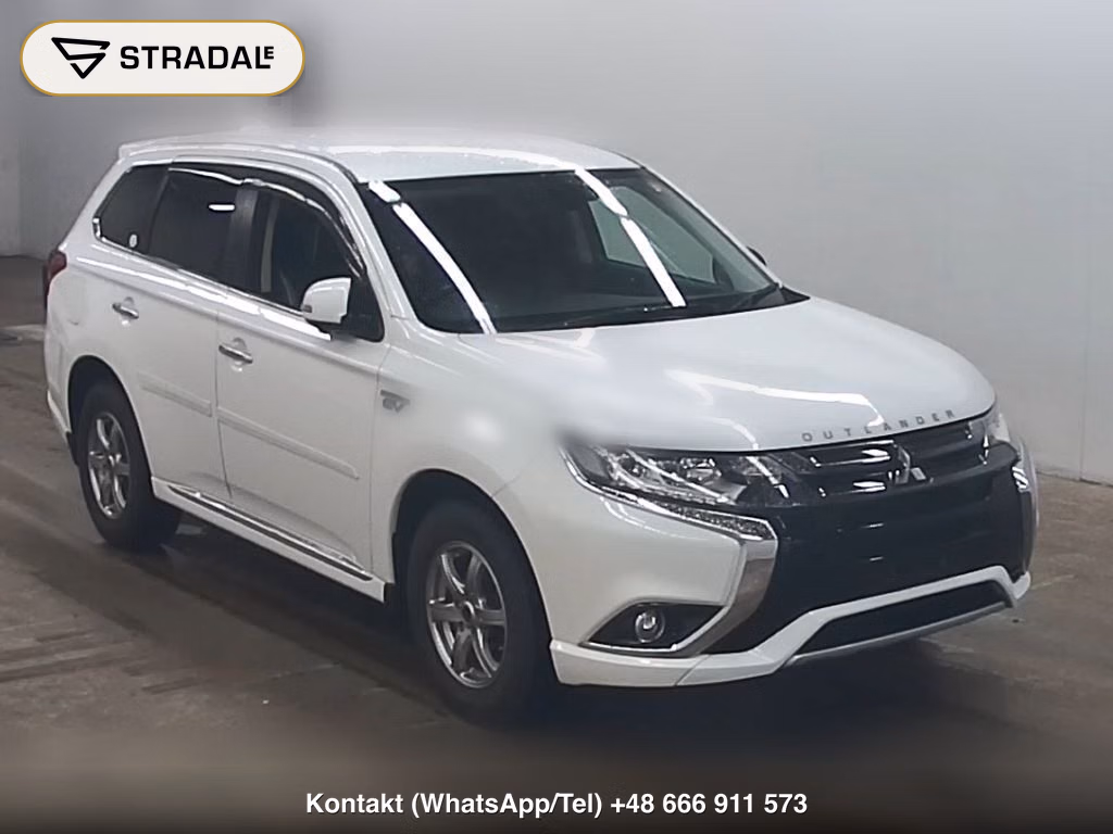 MITSUBISHI OUTLANDER PHEV 4WD G NAVI PACKAGE 2015, aukcja z Japonii, zdjęcie 1