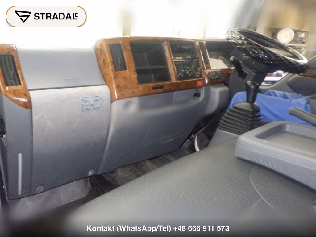ISUZU ELF TRUCK 2D, miniaturka 4