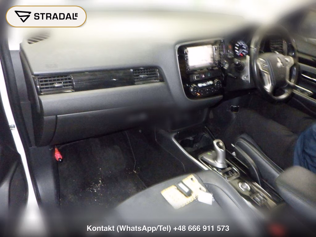 MITSUBISHI OUTLANDER PHEV 4WD G NAVI PACKAGE, miniaturka 4