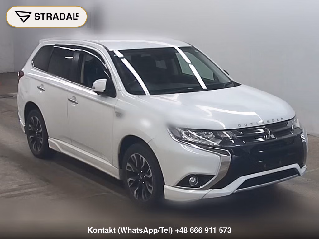 MITSUBISHI OUTLANDER PHEV 4WD G NAVI PACKAGE 2015, aukcja z Japonii, zdjęcie 1