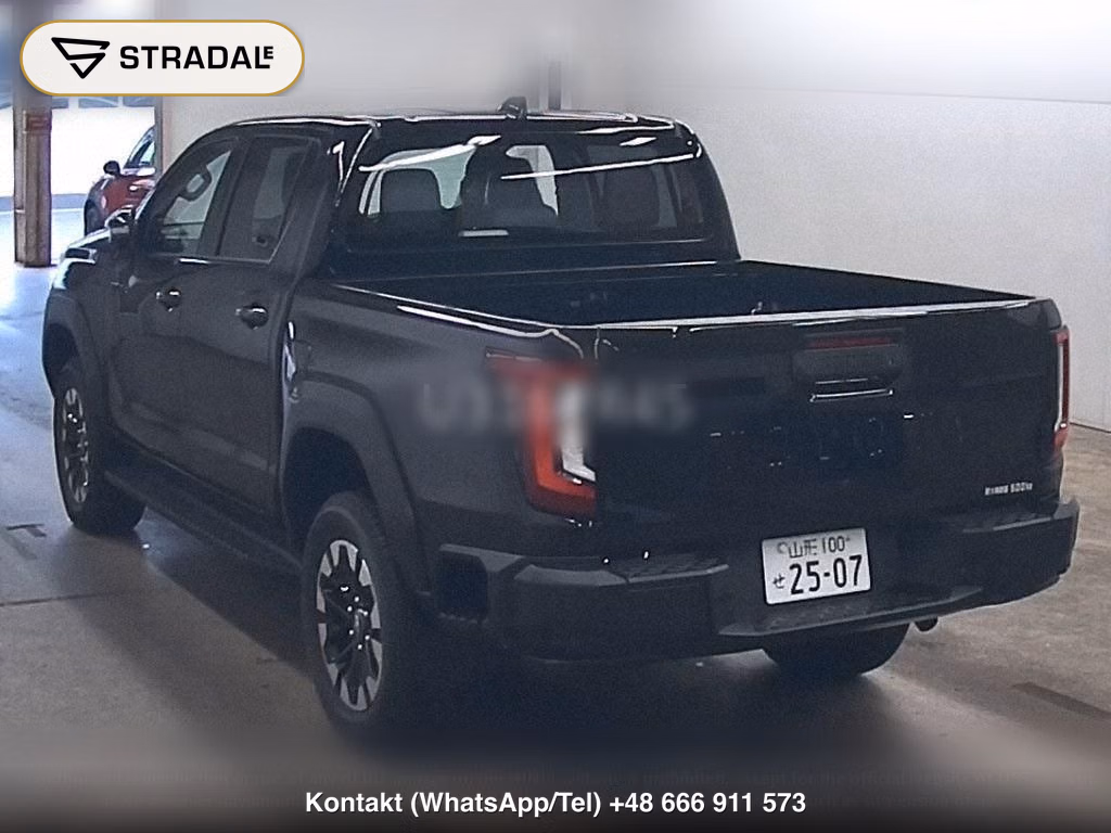 TOYOTA HILUX 4D 4WD Z, miniaturka 3