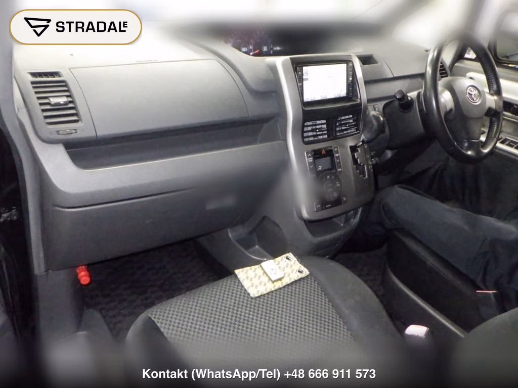 TOYOTA NOAH 4WD SI, miniaturka 4