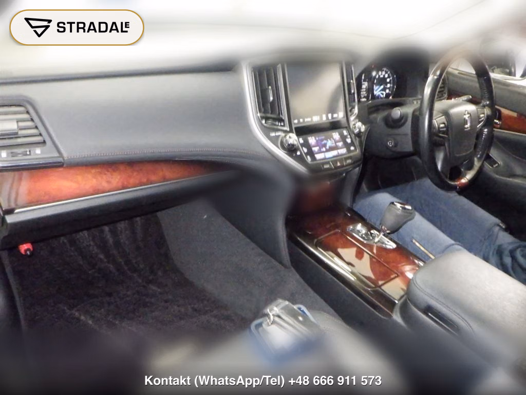 TOYOTA CROWN MAJESTA 4D F VERSION, miniaturka 4