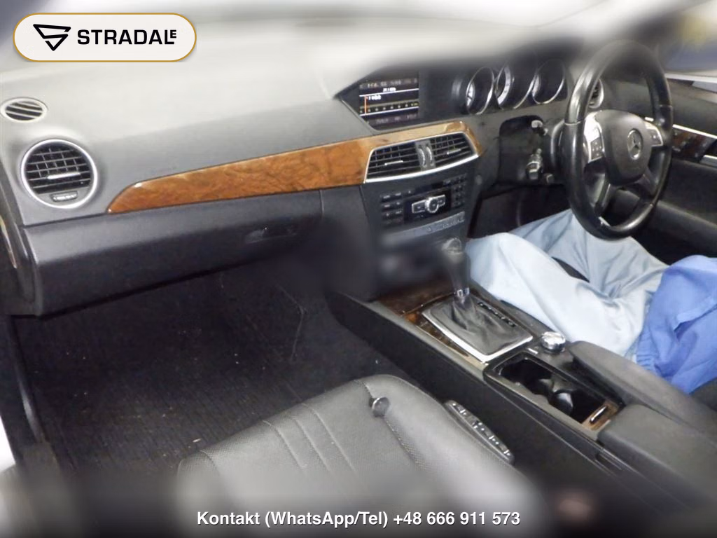 MERCEDES BENZ C-CLASS STATIONWAGON C200 BLUEEFFICIENCY STATIONWAGON, miniaturka 4