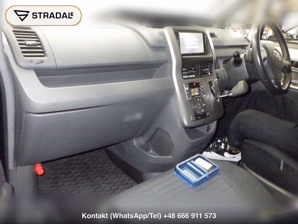 TOYOTA VOXY ZS, miniaturka 4