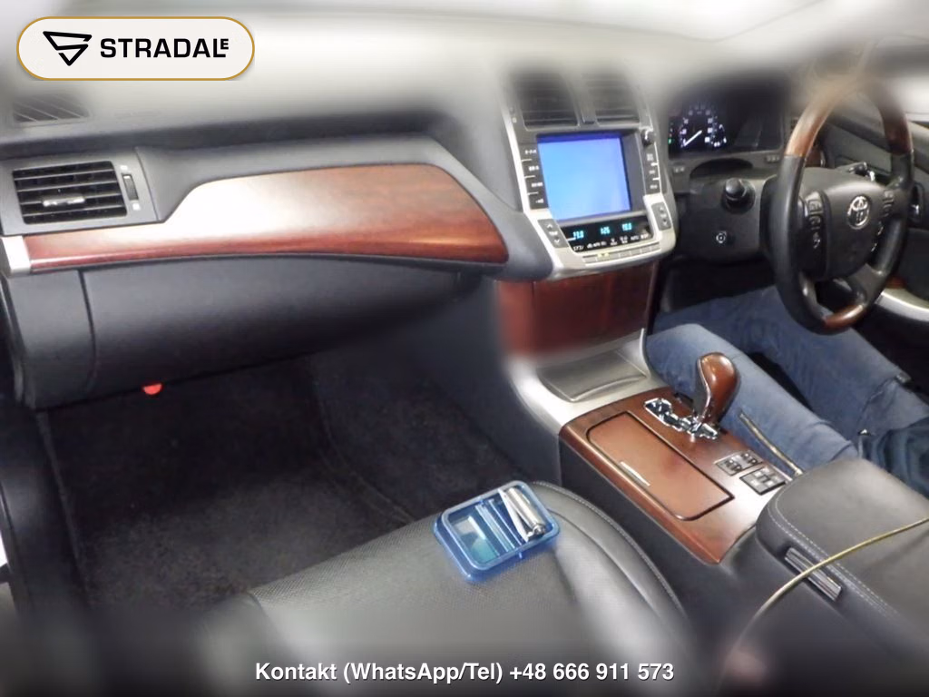 TOYOTA CROWN MAJESTA 4D G TYPE, miniaturka 4