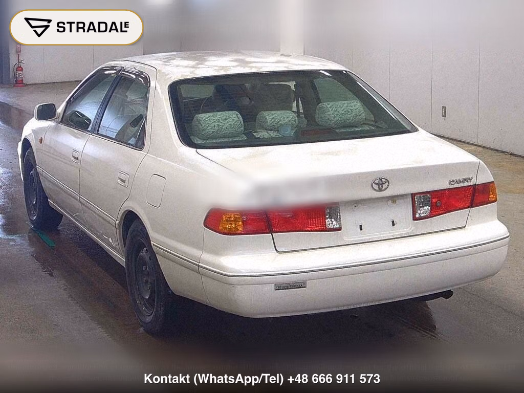 TOYOTA CAMRY 4D, miniaturka 3